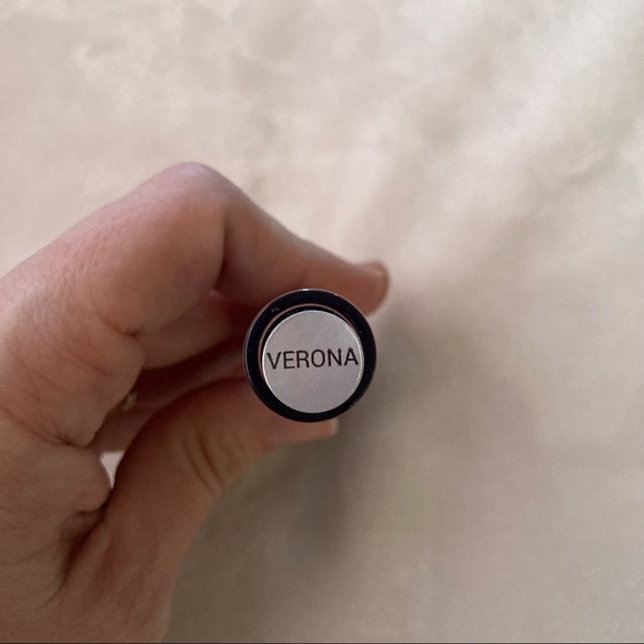 Ofra liquid lipstick in Verona. - Picture 2 of 2